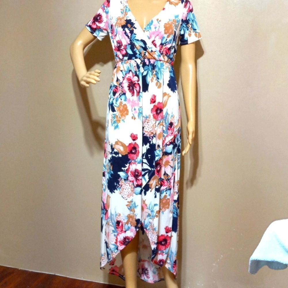 NWT Vanilla Bay Modern Vintage Boutique floral high low ivory dress, sz M